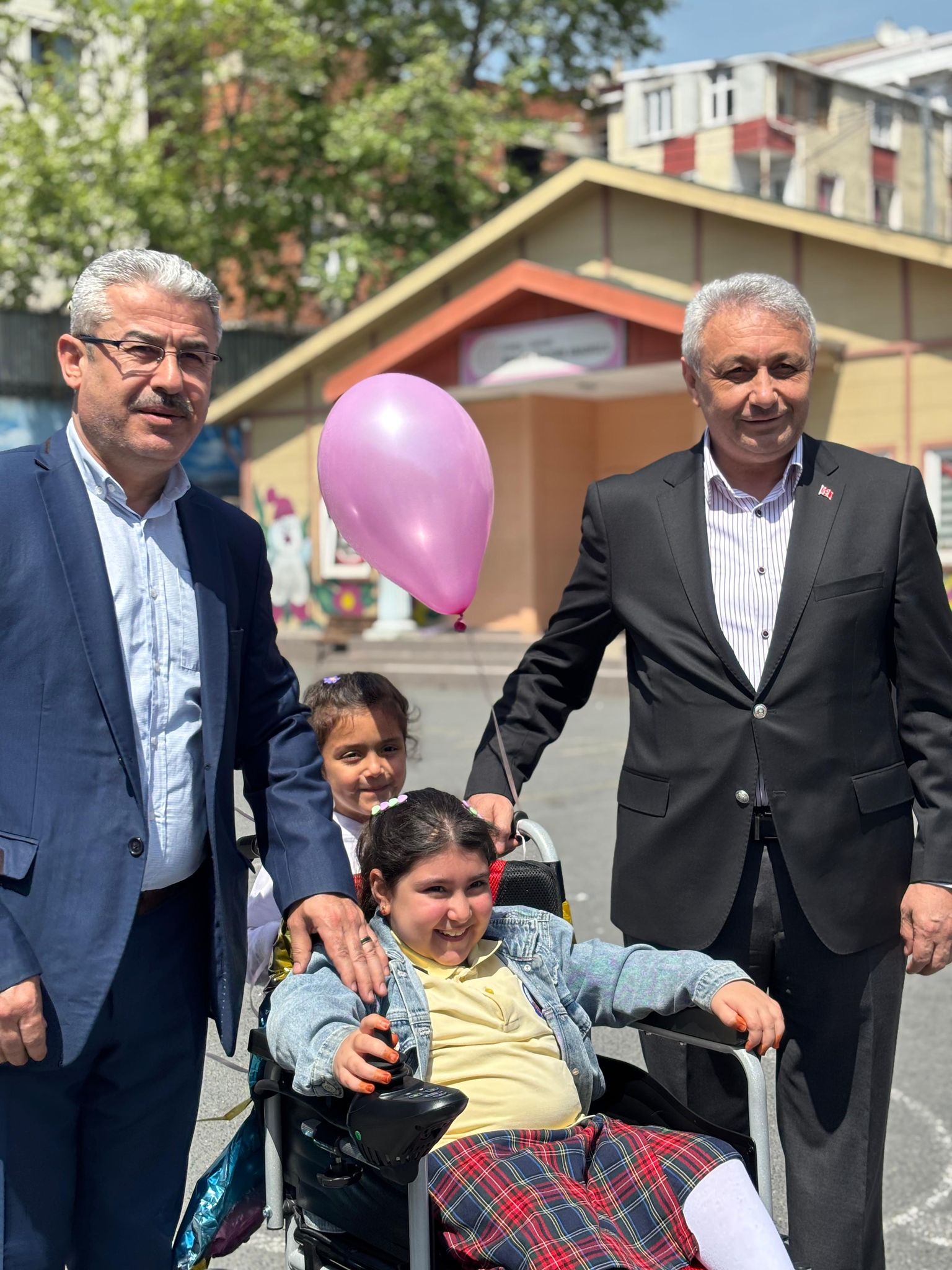 KÜÇÜK ZÜMRA’NIN HAYALİ GERÇEK OLDU
