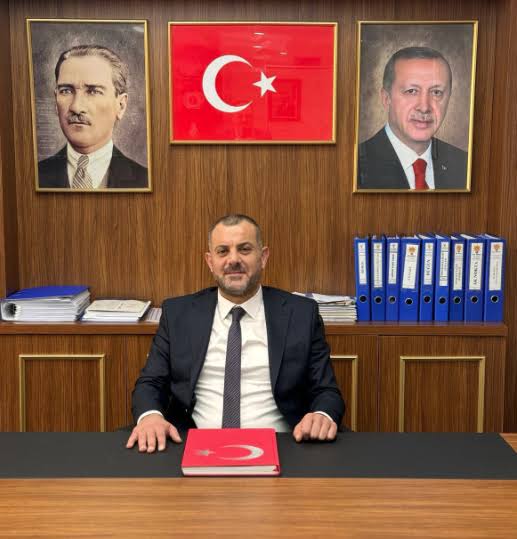 ÇOLAK´IN DİPLOMASI YETMEDİ, GÖREVDEN ALINDI