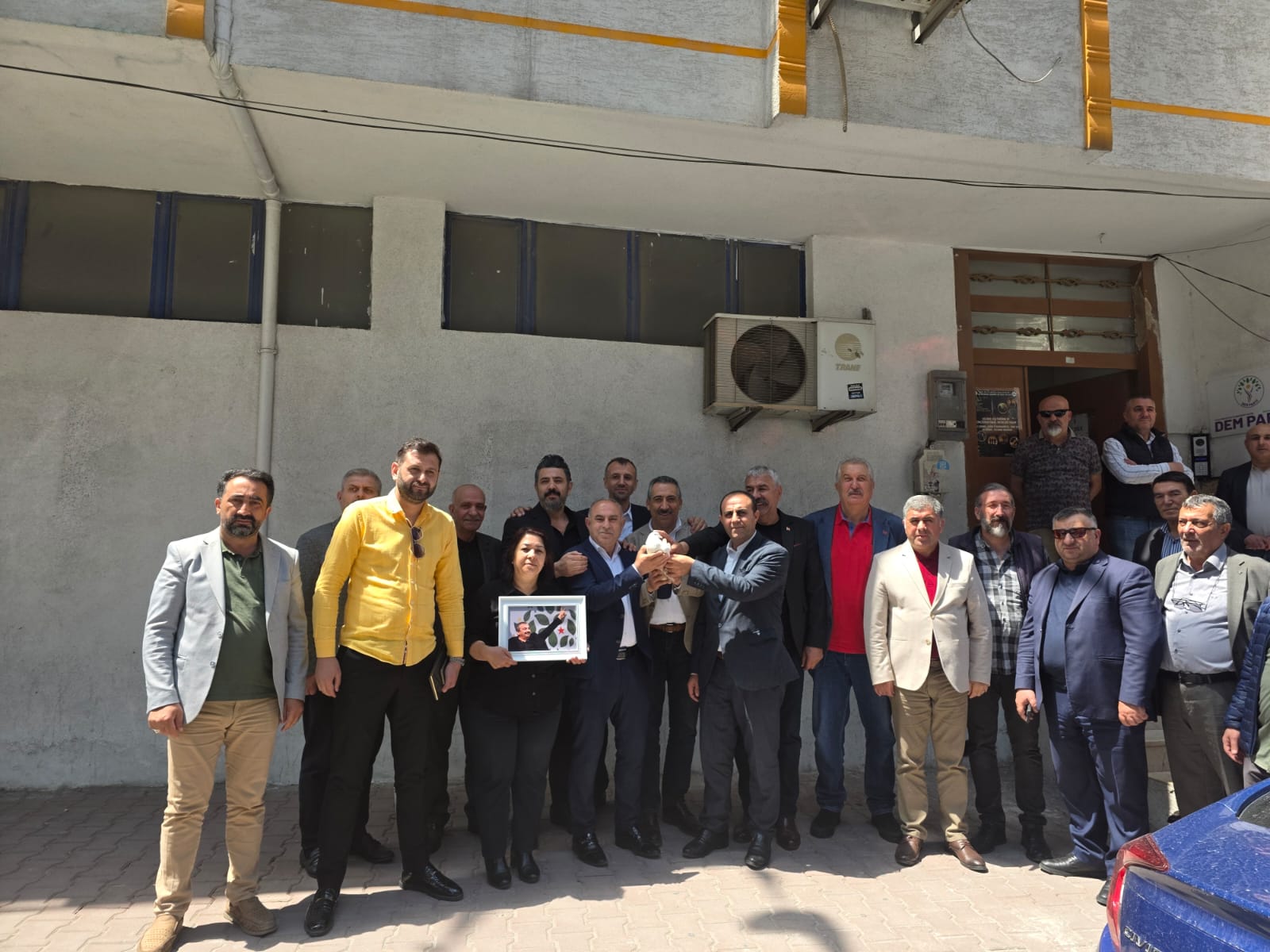 KANAAT ÖNDERLERİNDEN DEM PARTİ’YE TAZİYE ZİYARET